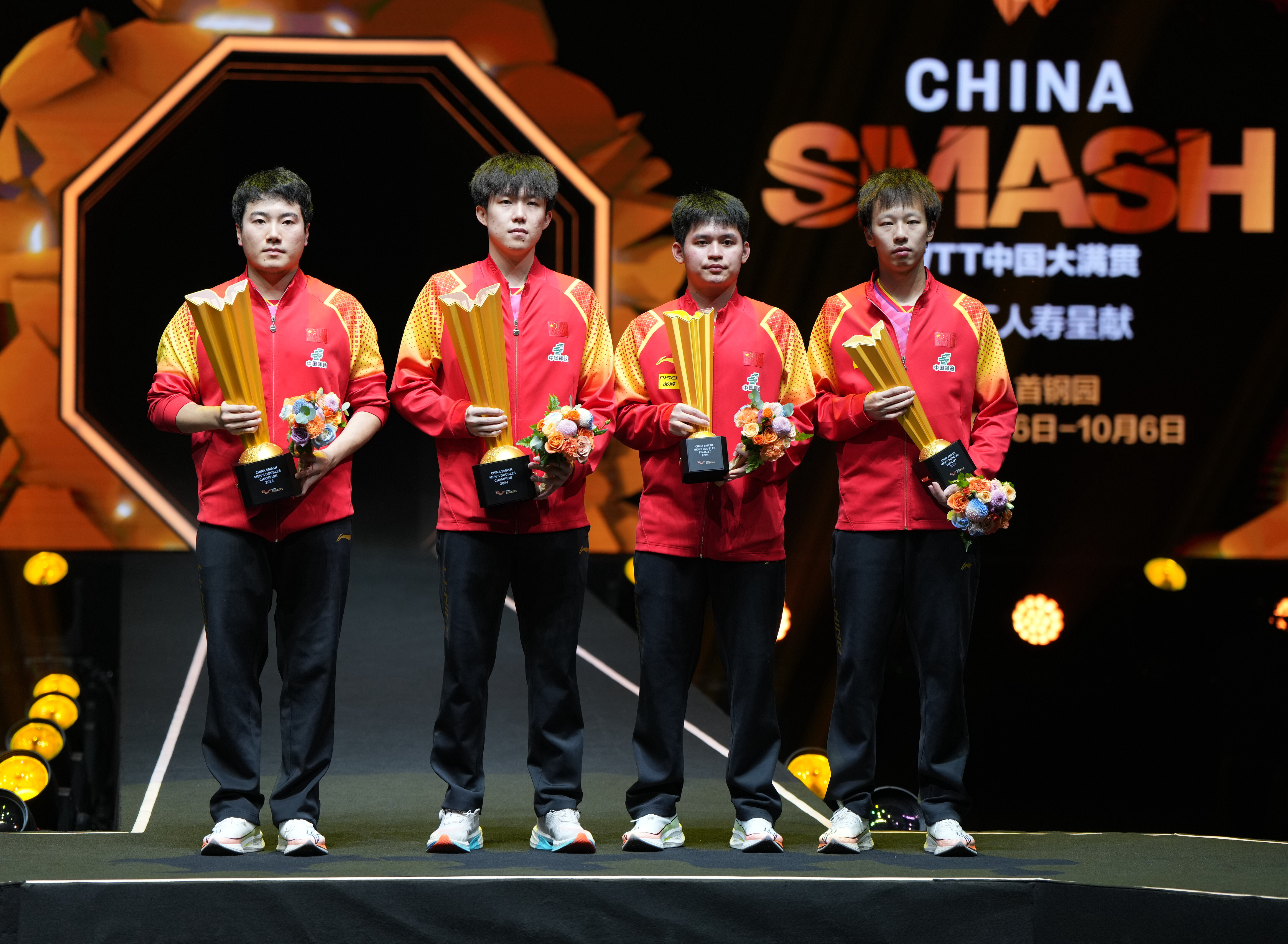 体育赛事再现绝技,球员奋力争取荣耀 体育赛事再现绝技,球员奋力争取荣耀