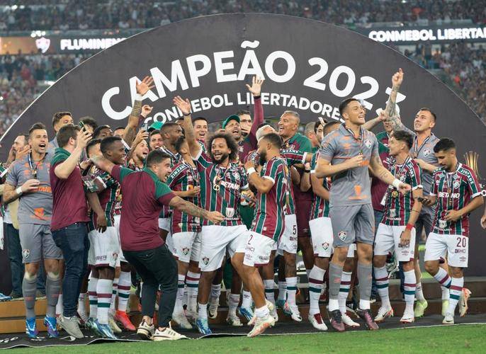 包含足球明星闪耀赛场,铁血对决显雄心的词条 包含足球明星闪耀赛场,铁血对决显雄心的词条