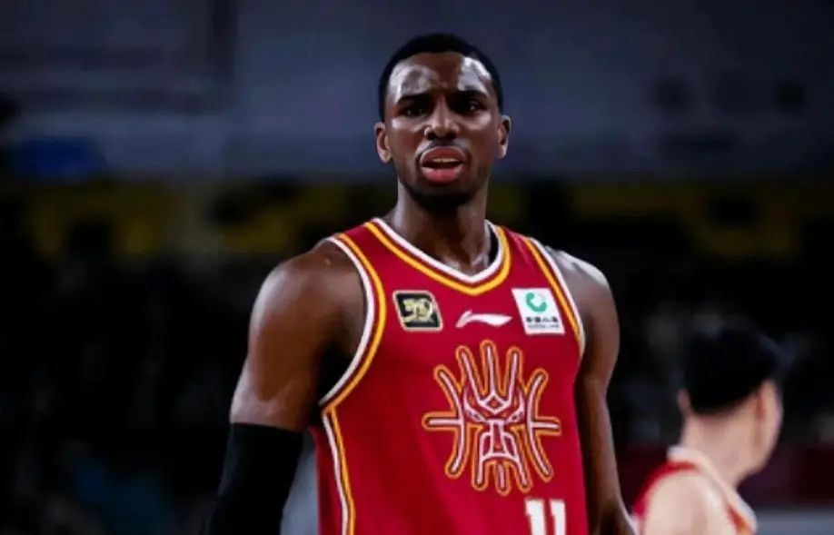 包含战术调整灵活果断,球队在比赛中交出满意答卷!的词条 包含战术调整灵活果断,球队在比赛中交出满意答卷!的词条