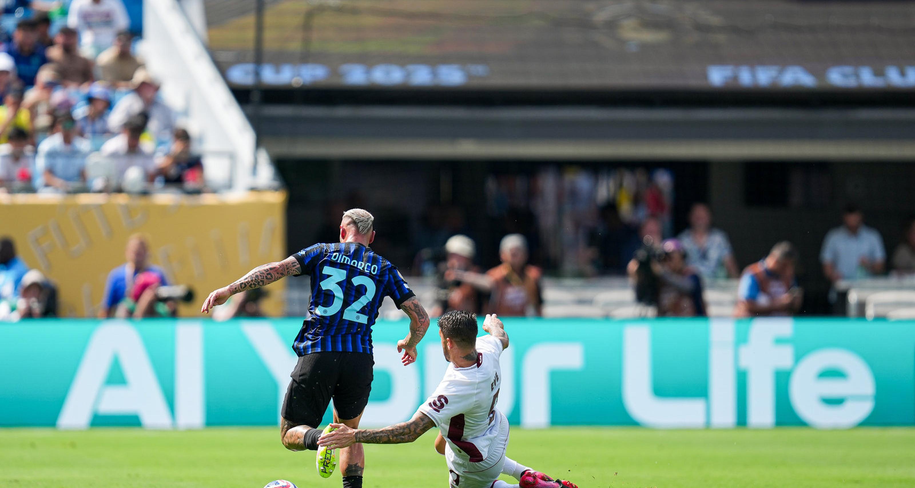 曼城客场逆转多特蒙德，晋级欧冠四强