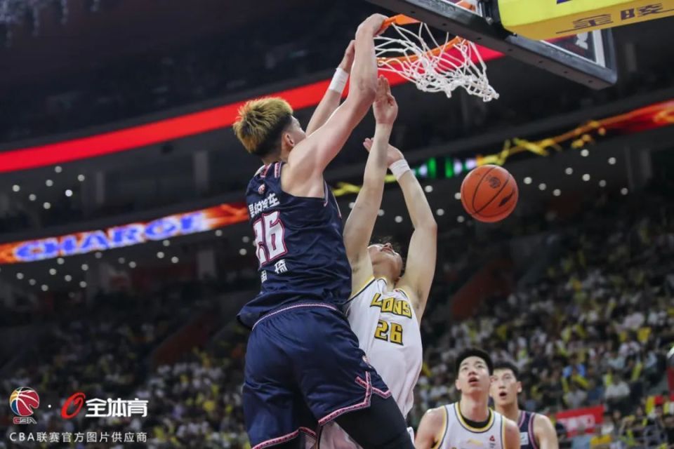 包含解放军火力全开,广东不敌新疆,惨遭季后赛首轮淘汰的词条 包含解放军火力全开,广东不敌新疆,惨遭季后赛首轮淘汰的词条