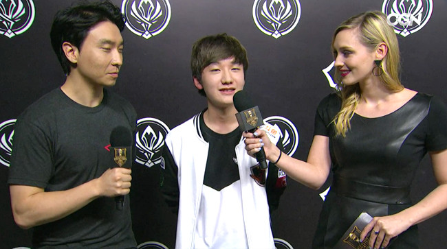 FLY险胜TSM,Peanut团战一打五全球总决赛3:1(深圳) FLY险胜TSM,Peanut团战一打五全球总决赛3:1(深圳)