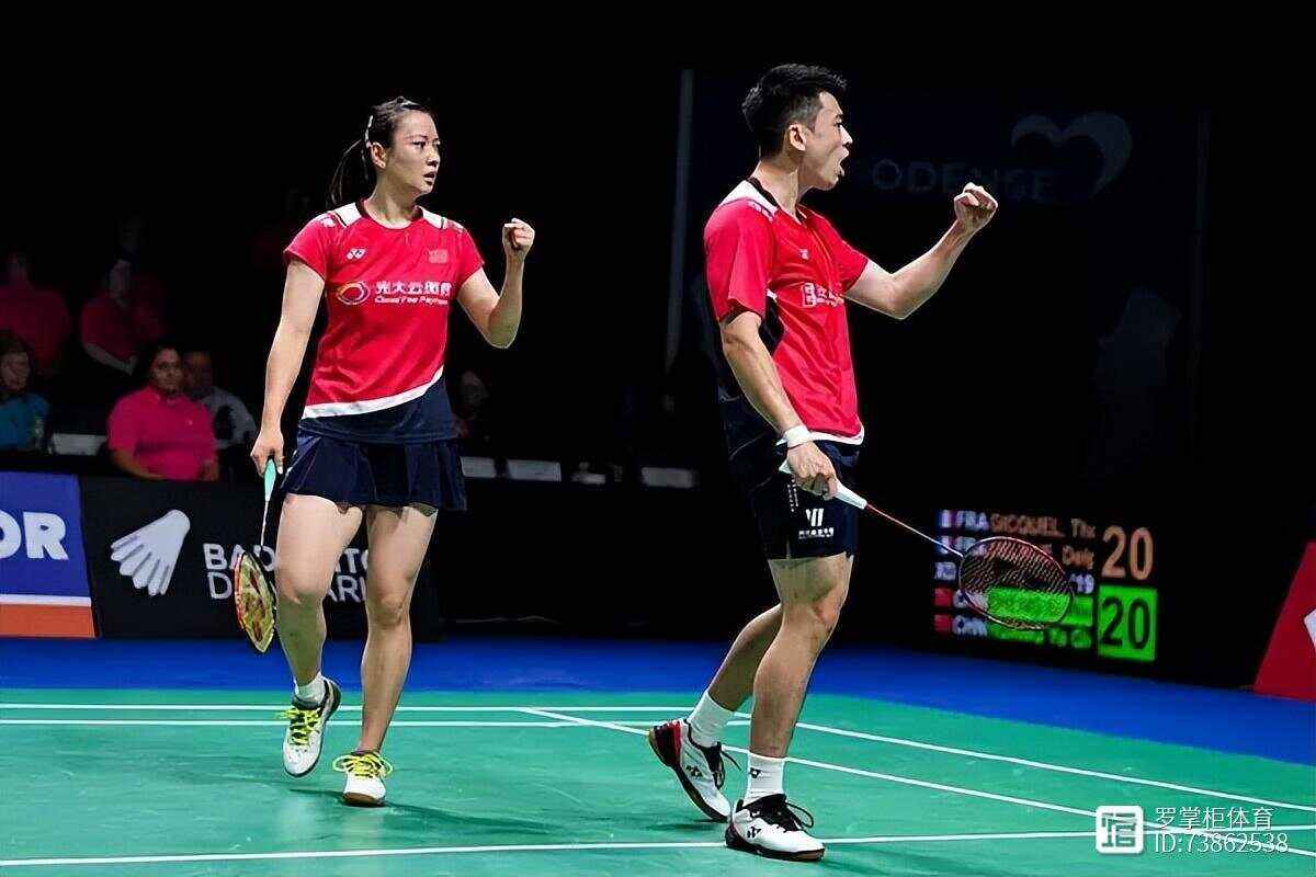 俄罗斯击剑名将再立功勋,横扫对手 俄罗斯击剑名将再立功勋,横扫对手