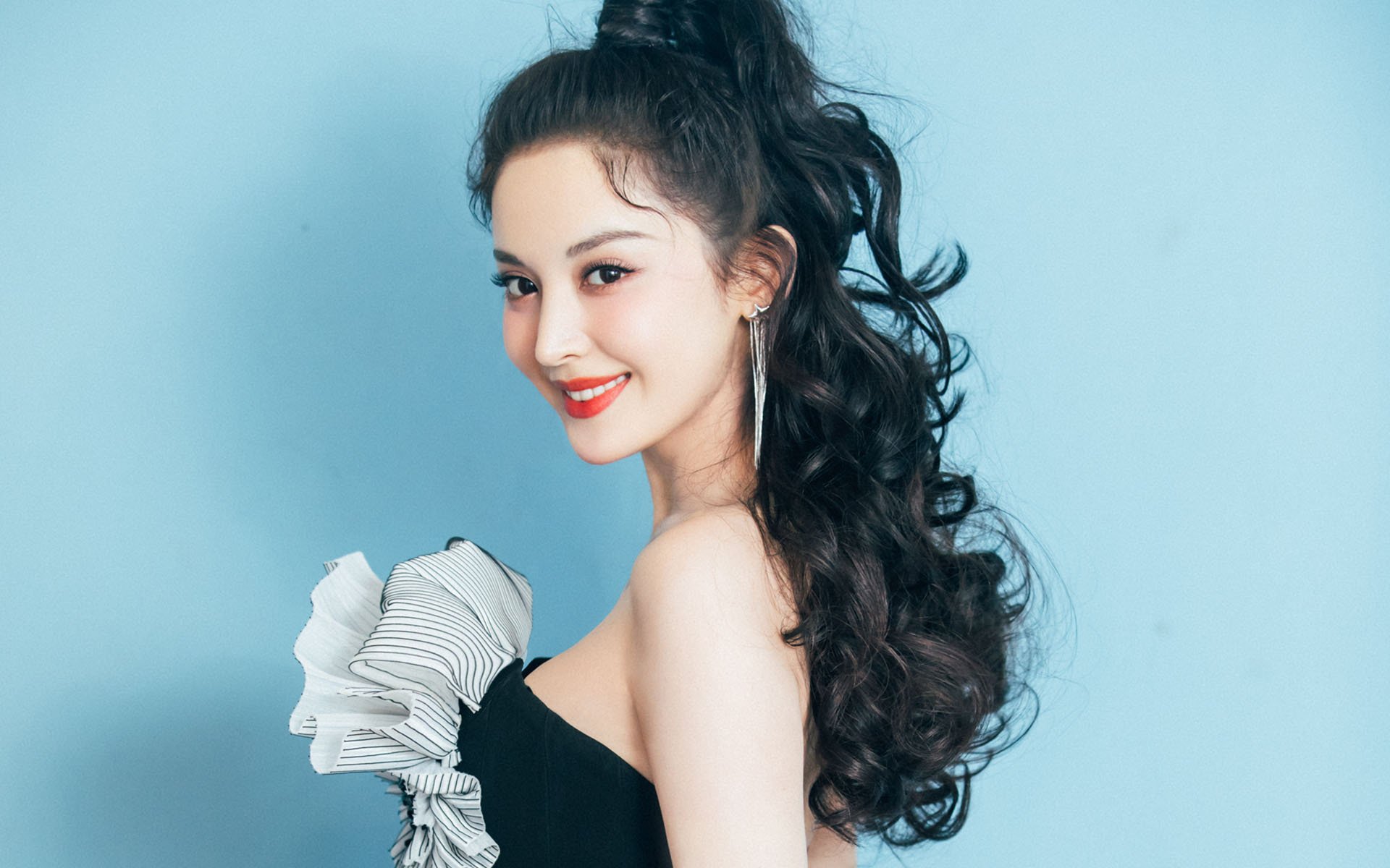 詹皇逆天改命！爆砍47分助骑士最后时刻奇迹逆转绿衫军