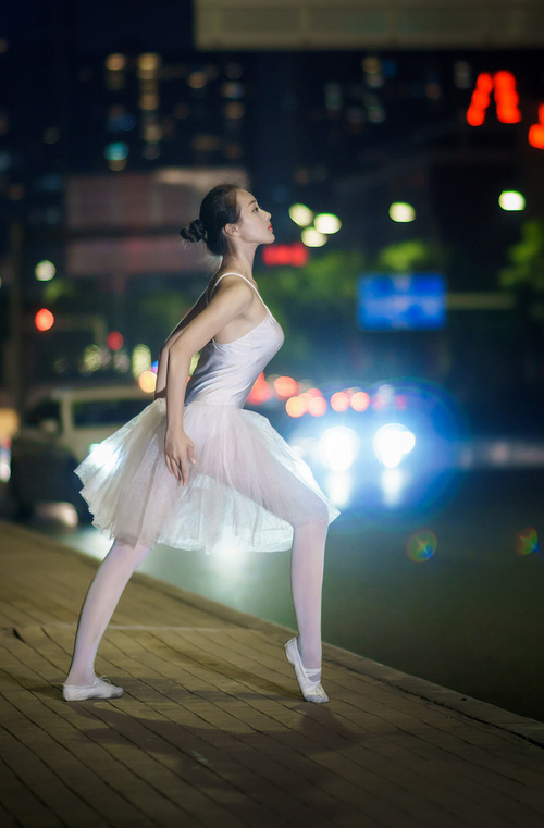 改写传奇！英格拉姆率公牛跨界淘汰辽宁，世界篮球新纪元降临