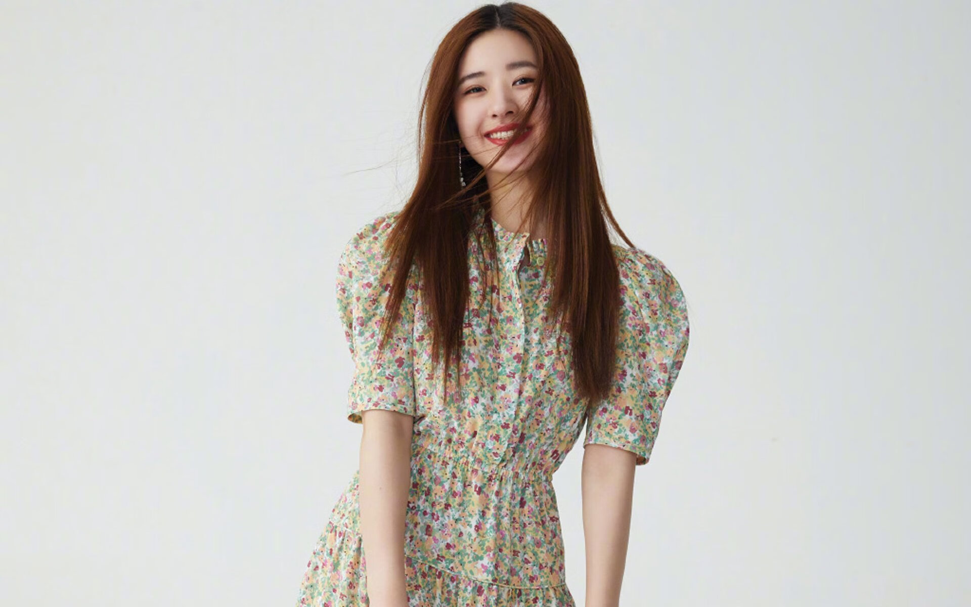 绿茵场上的两极反转,从几内亚的呐喊到内马尔的加冕