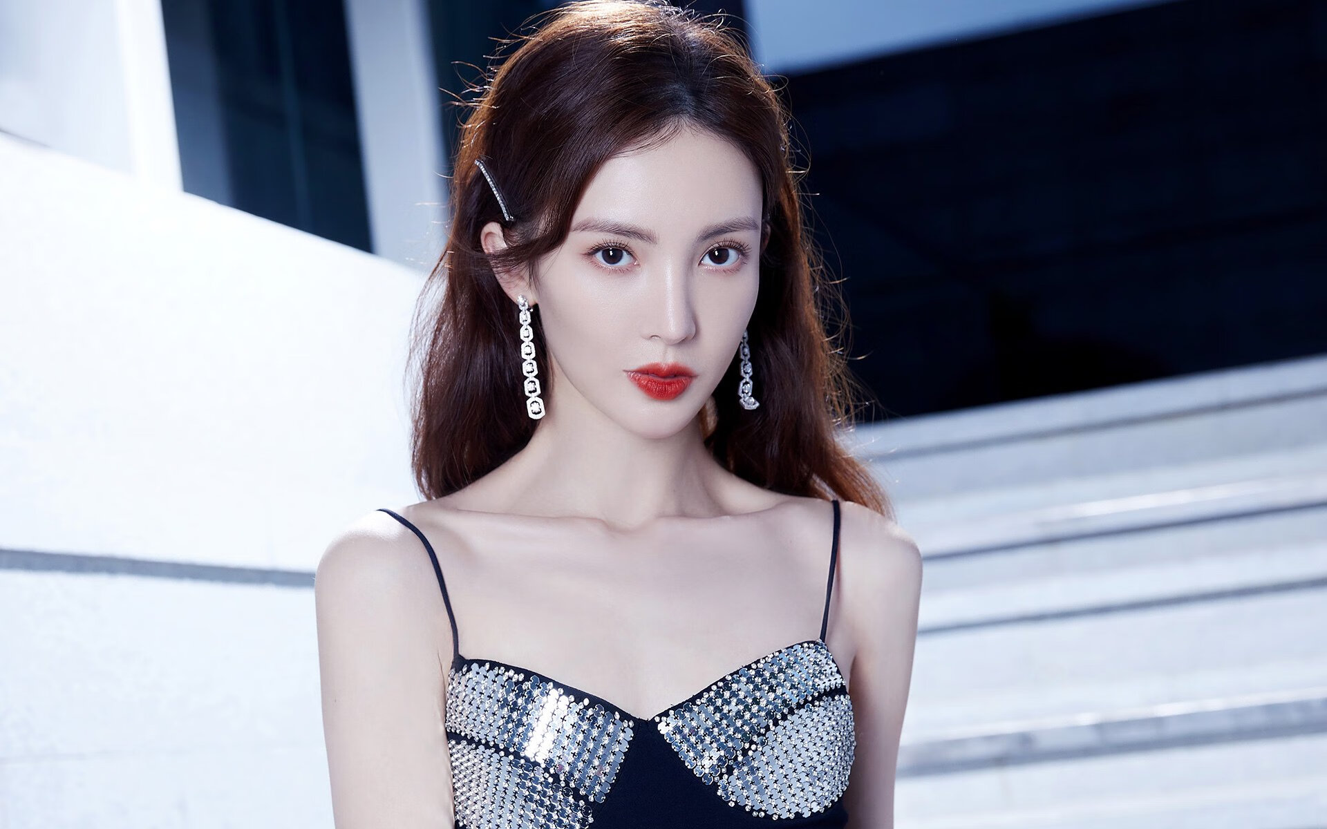 极速与绿茵的双重奏,F1巴林揭幕战火燎原,韩国足球踏平贝蒂斯展雄风