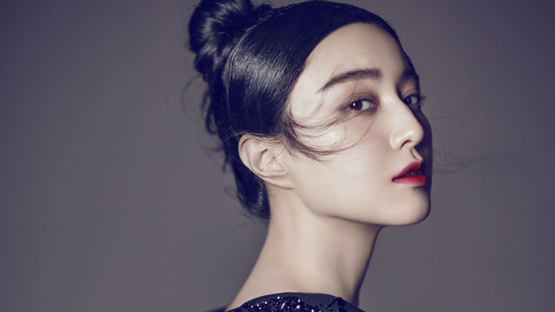 东方与西方的篮球对话,恩比德一柱擎天,为鏖战写下终极注脚